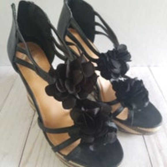 Sbicca Shoes - Adorable Sbicca Size 8M Wedge Heels